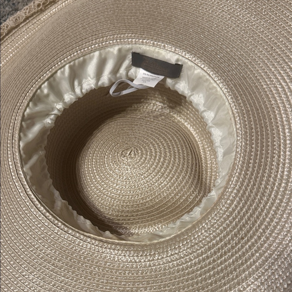 Amazing Wide Brim Bellisima Cream Lace Women's Hat Kentucky Derby Cottagecore - Picture 5 of 7